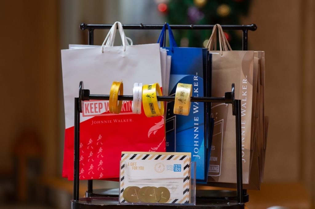 Johnnie Walker Gift Wraping